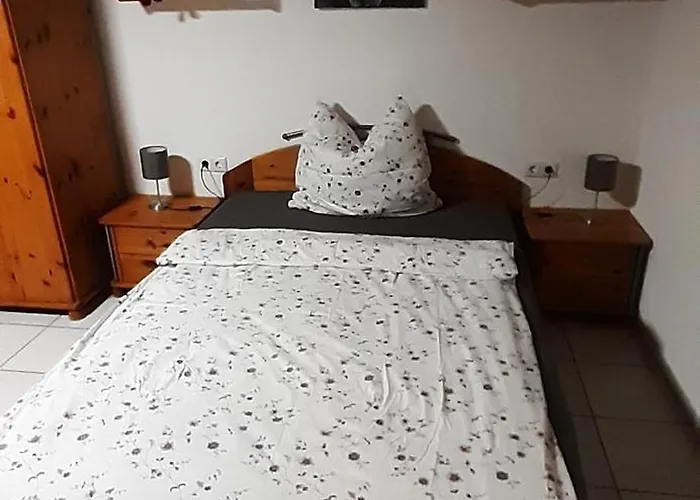 Schwarzwaldstube 2 Zimmer Fuer Gaeste In Voerstetten